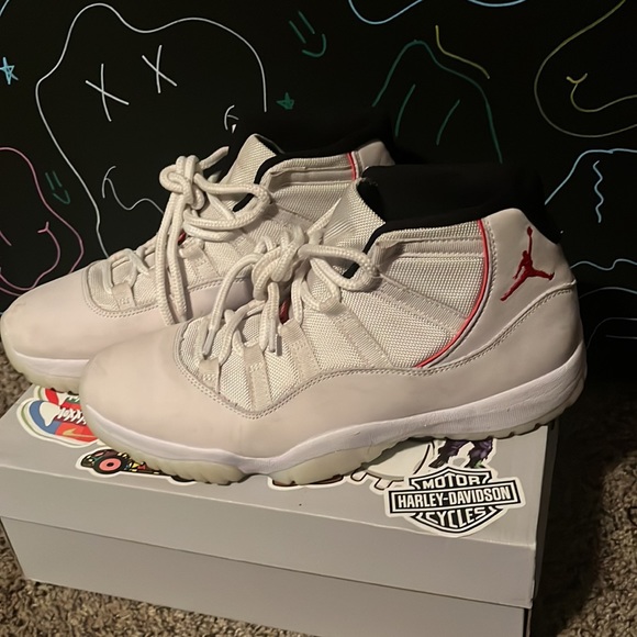 2018 Air Jordan 11 Retro 'Platinum Tint' - Picture 3 of 7